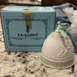 Lladro White Porcelain Bell with Green Ribbon